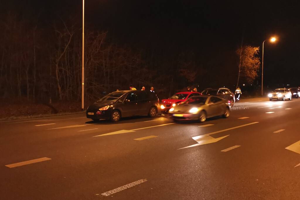 Botsing tussen meerdere auto's