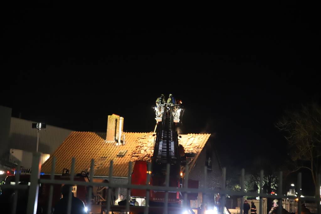 Flinke brand op zolder van woning