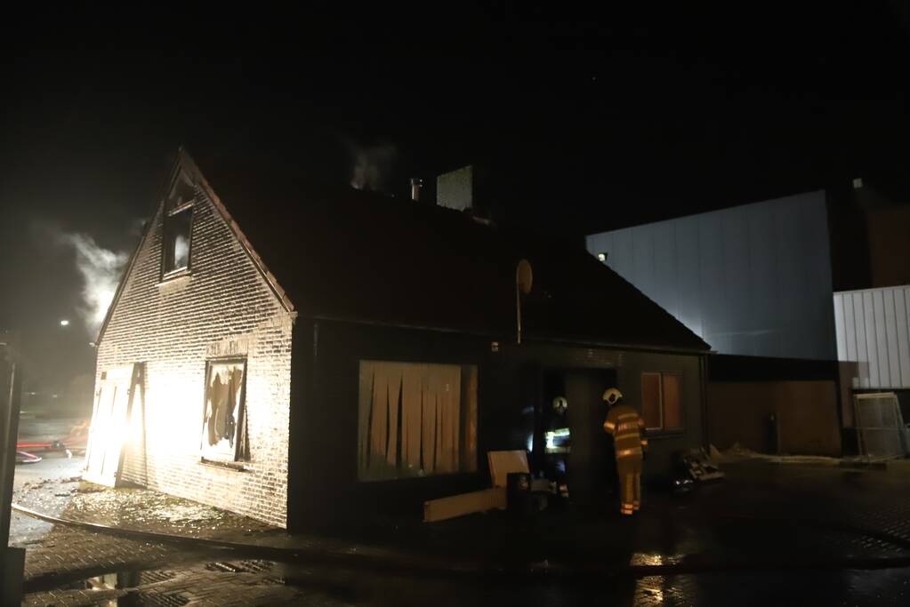 Flinke brand op zolder van woning