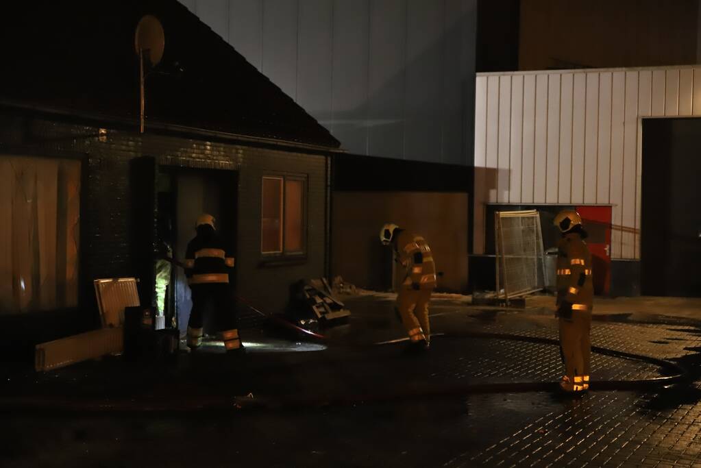 Flinke brand op zolder van woning
