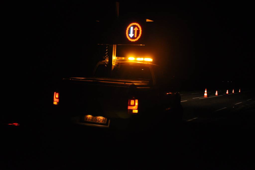 Dronken automobilist rijdt talud af