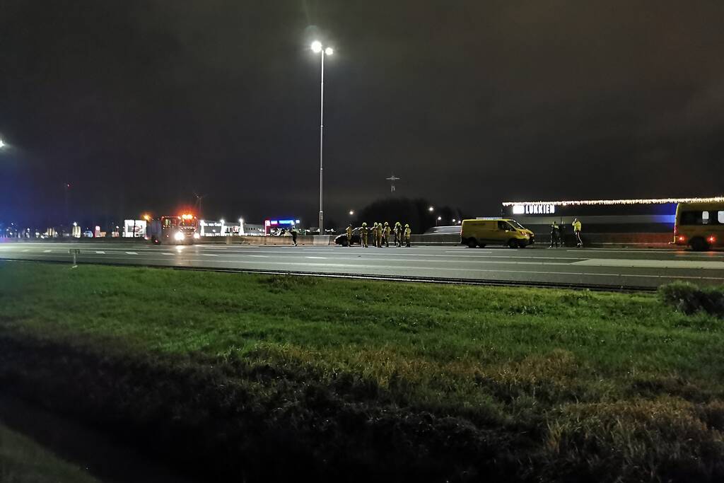 Rijbanen afgesloten na ongeval