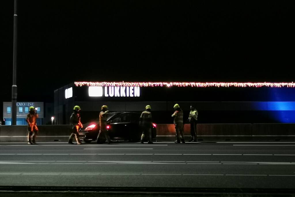 Rijbanen afgesloten na ongeval