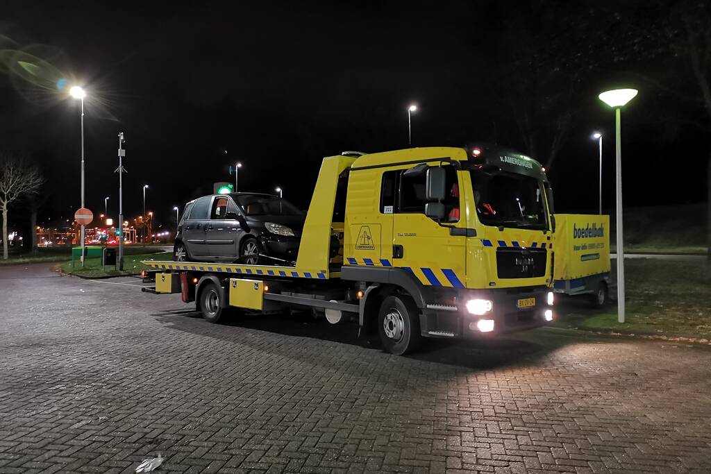 Rijbanen afgesloten na ongeval