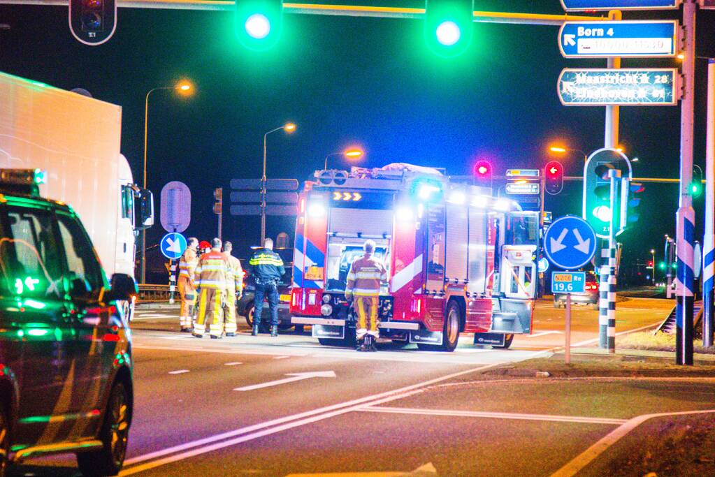 Persoon gewond bij botsing tussen twee auto's