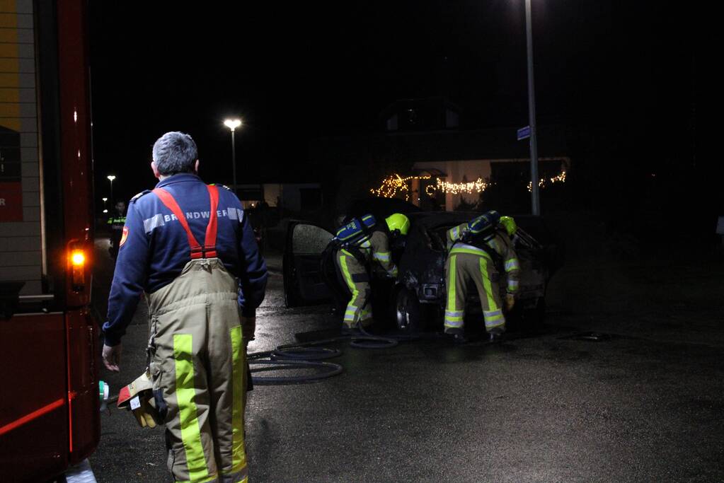 Auto verwoest door brand