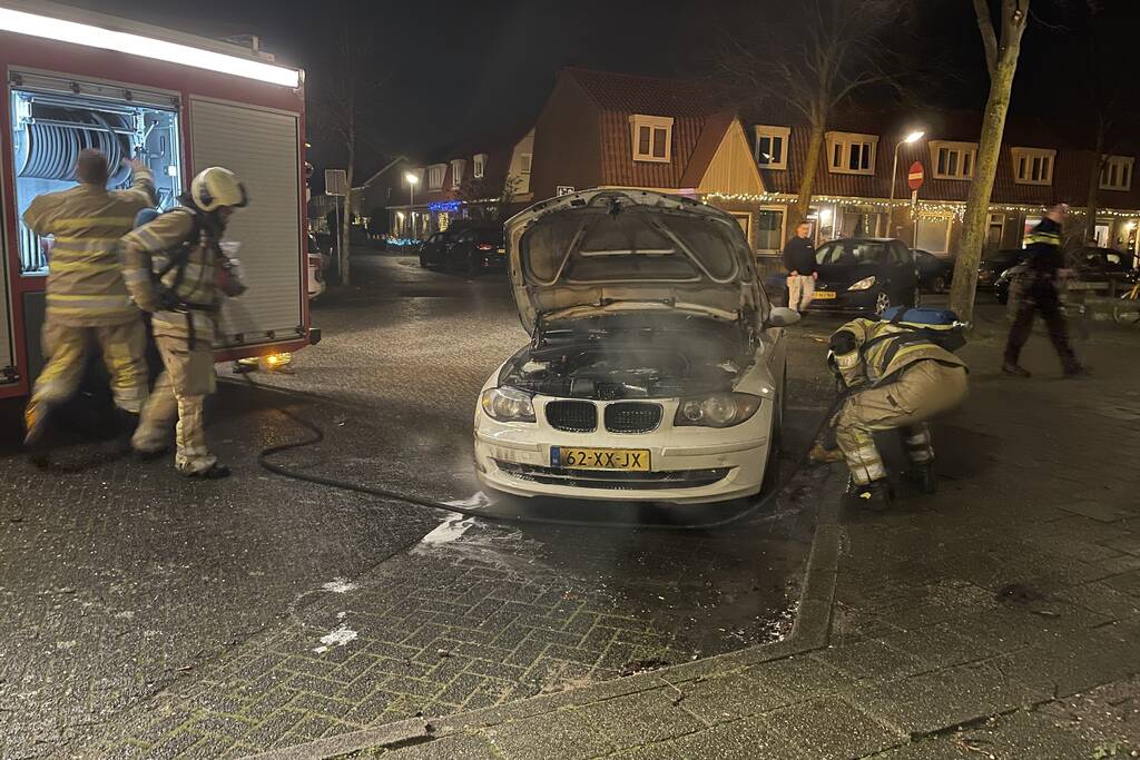 Auto loopt schade op door brand