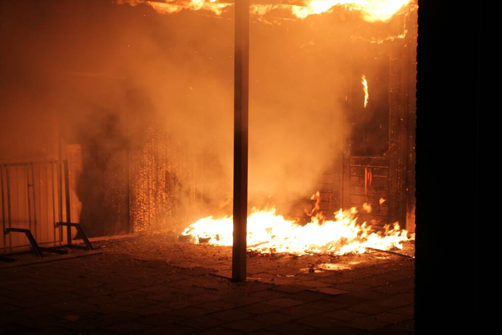 Schuur verwoest door brand