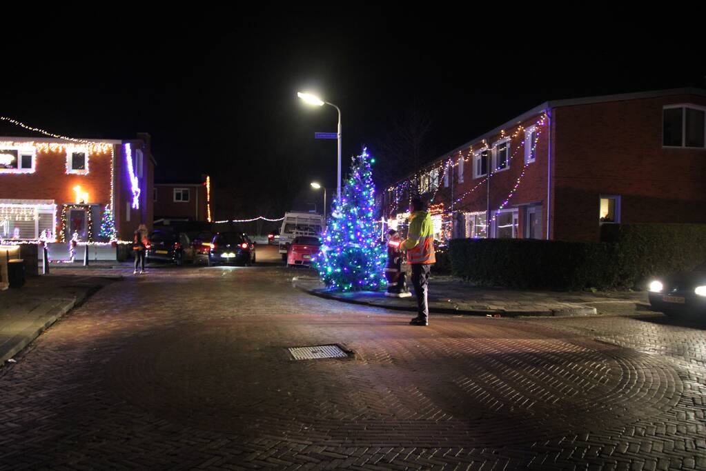 Massale drukte bij kerstdorp Wielepolle