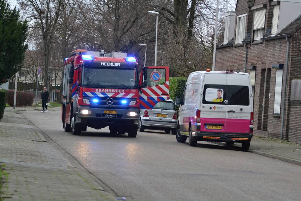 Straat afgesloten door gaslekkage in woning