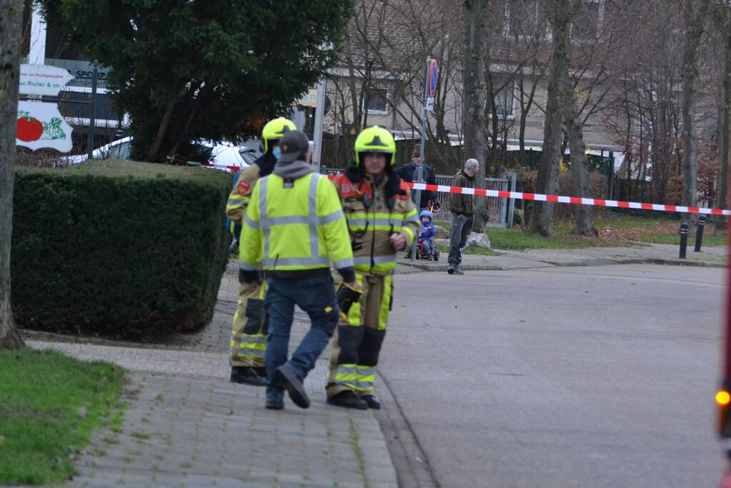 Straat afgesloten door gaslekkage in woning