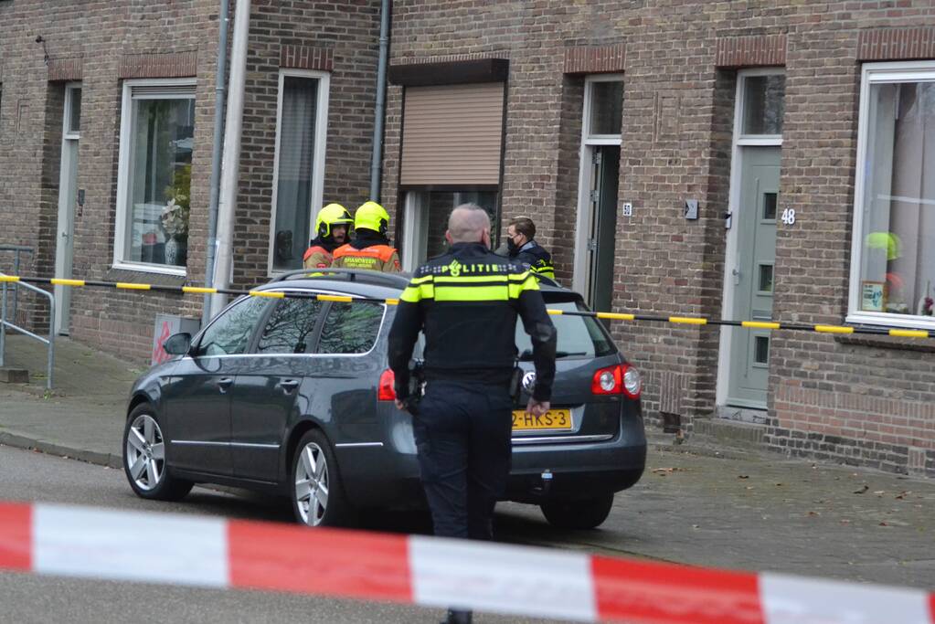 Straat afgesloten door gaslekkage in woning