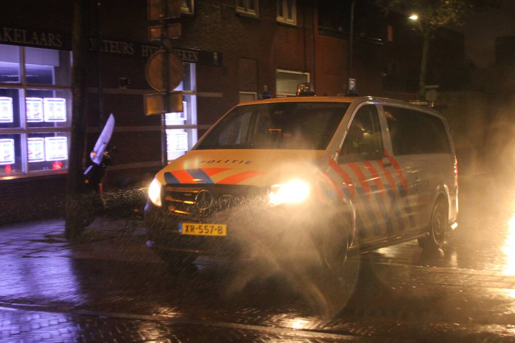 Overval op dierenwinkel van den Berg