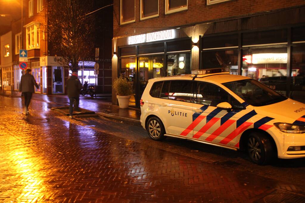 Overval op dierenwinkel van den Berg