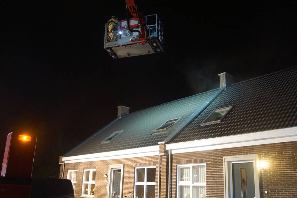 Veel rook bij brand in woning