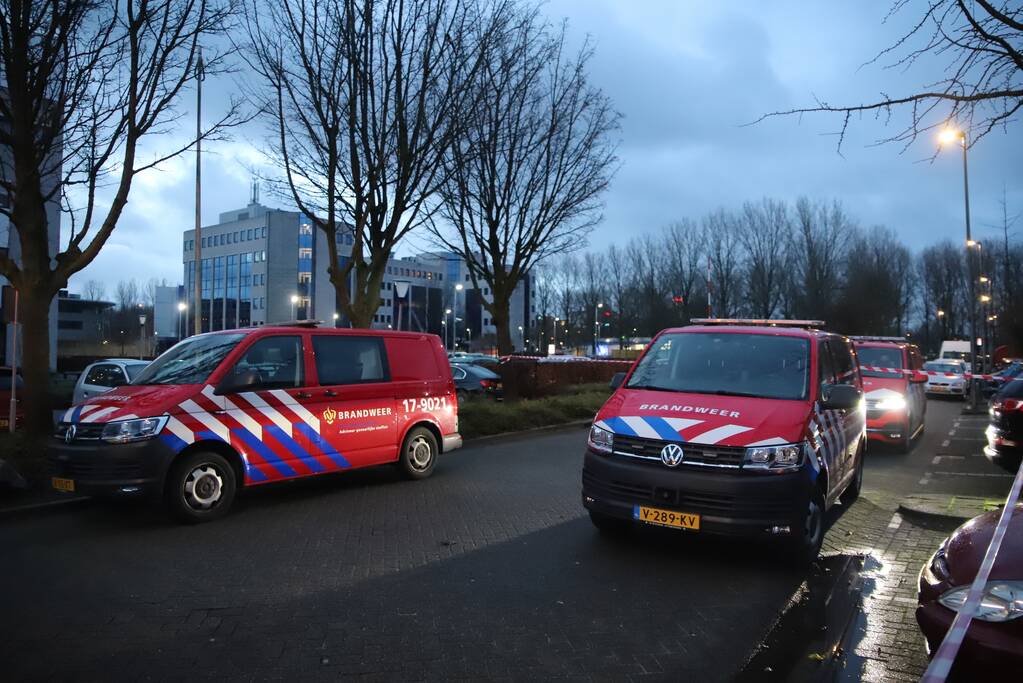 Appartementencomplex vol rook door brand