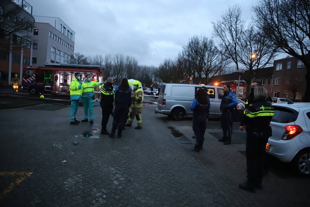 Appartementencomplex vol rook door brand