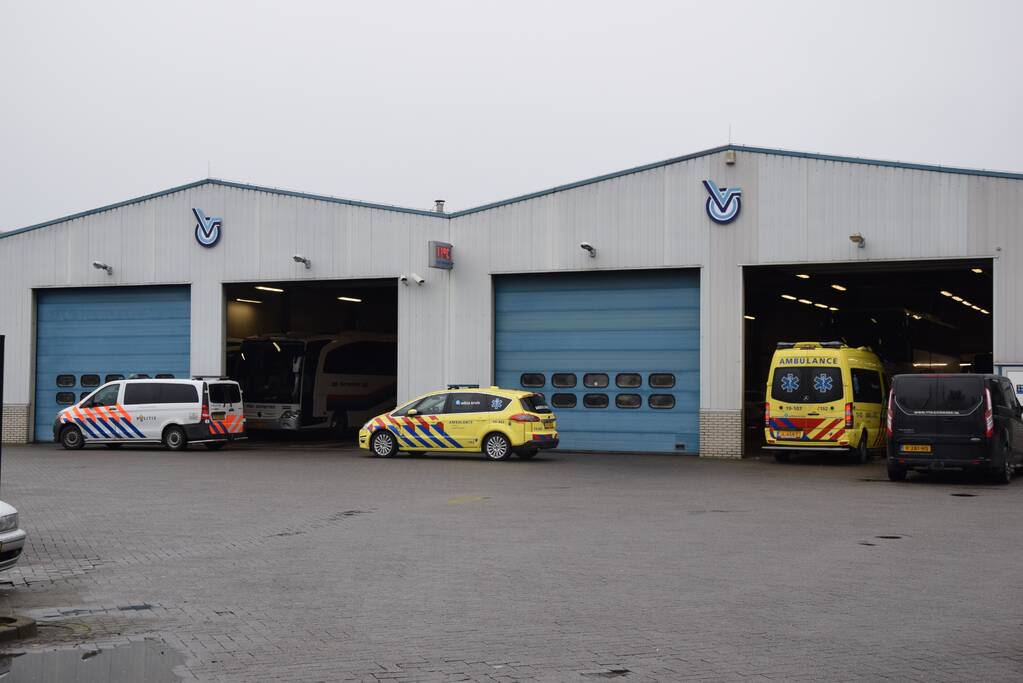 Explosie in loods Touringcarbedrijf Van Oeveren