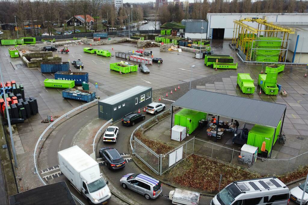 Mega drukte bij ROVA Milieubrengstation tijdens lockdown