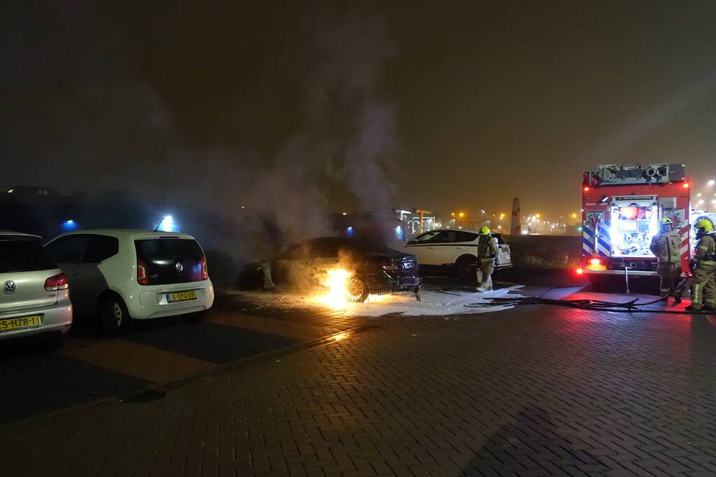 Auto verwoest door brand