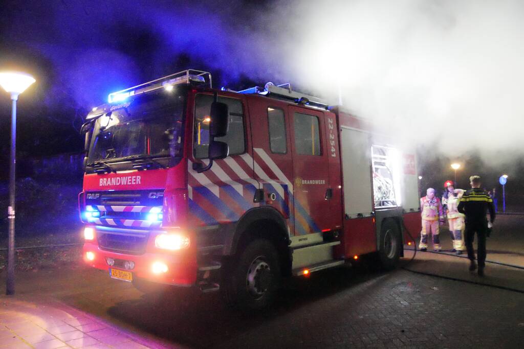 Auto gaat in vlammen op