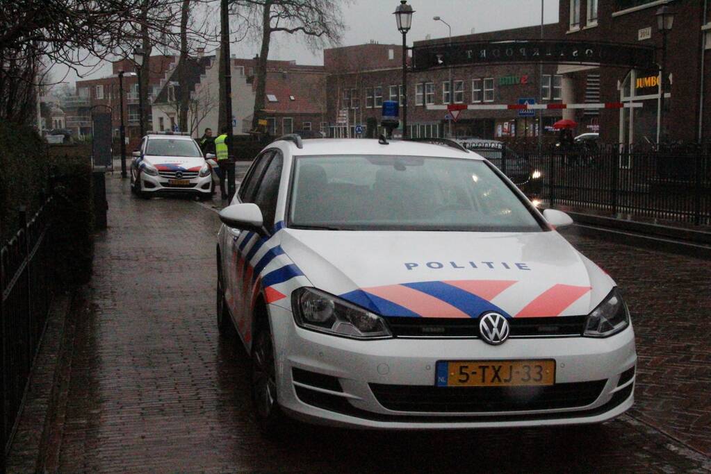 Onderzoek naar verdacht pakketje in parkeergarage