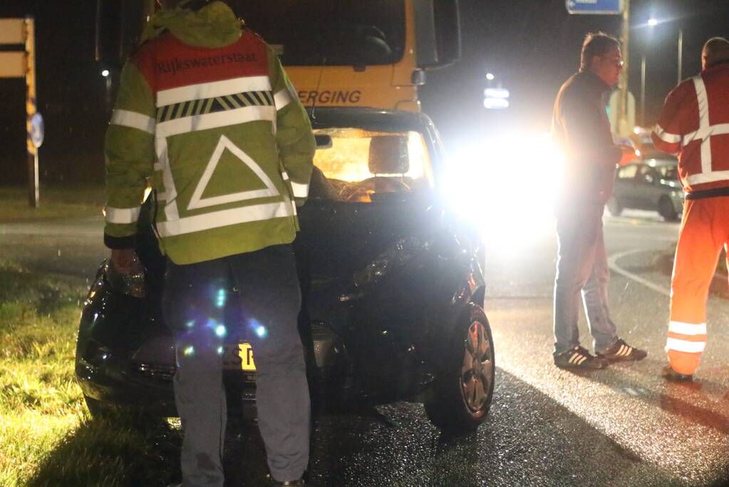 Schade na aanrijding tussen twee auto's