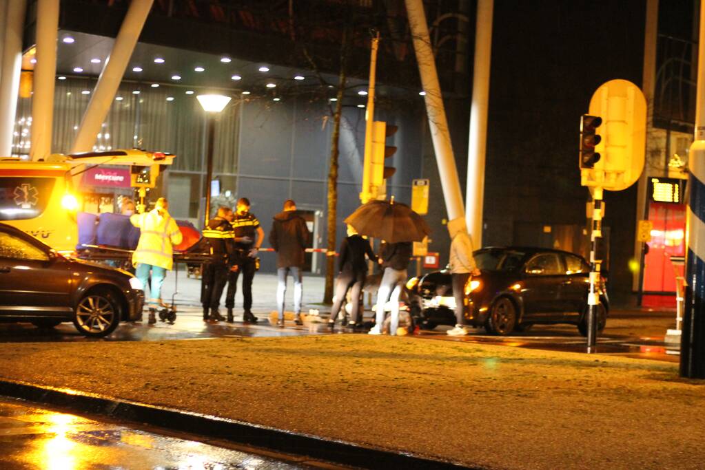 Man gewond bij aanrijding met auto