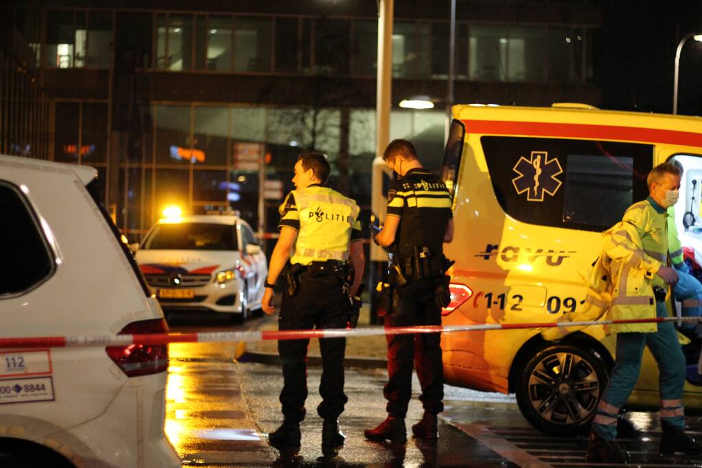 Man gewond bij aanrijding met auto
