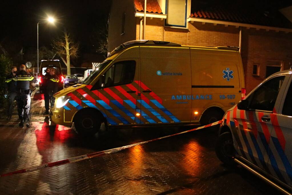 Persoon zwaargewond bij incident op straat