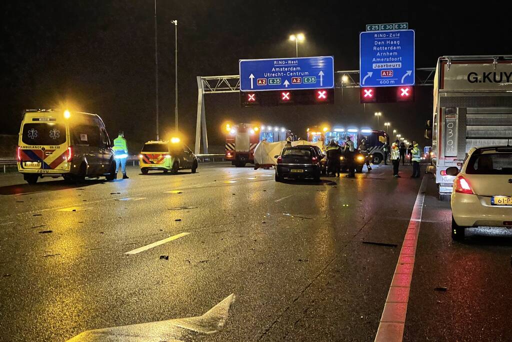 Vrouw omgekomen bij groot ongeval op snelweg
