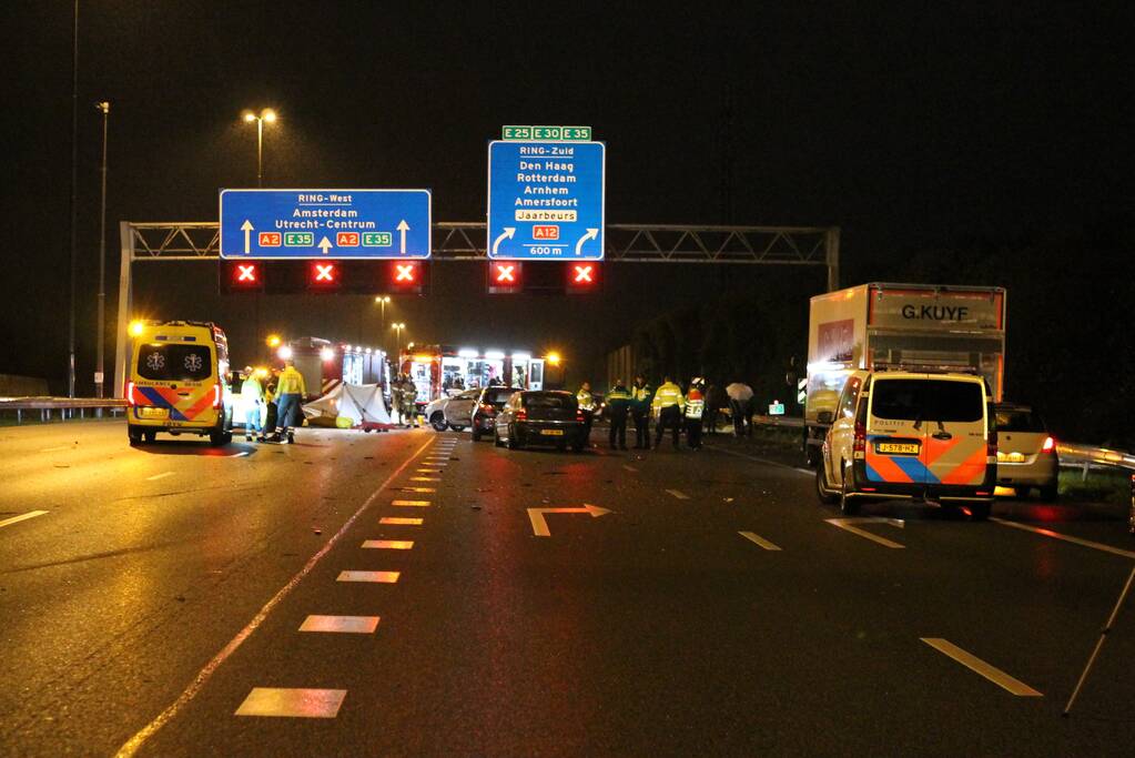 Vrouw omgekomen bij groot ongeval op snelweg