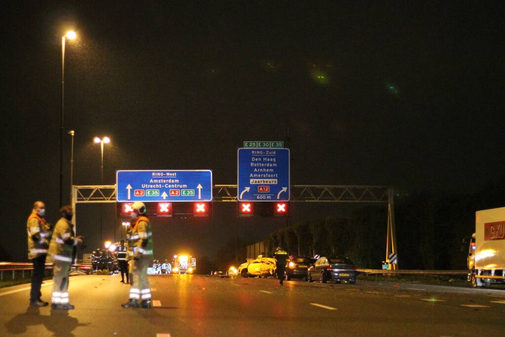 Vrouw omgekomen bij groot ongeval op snelweg