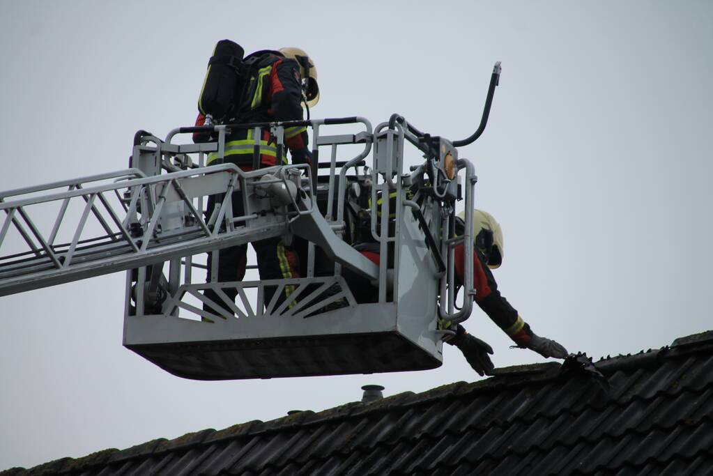 Flinke brand op zolder van woning