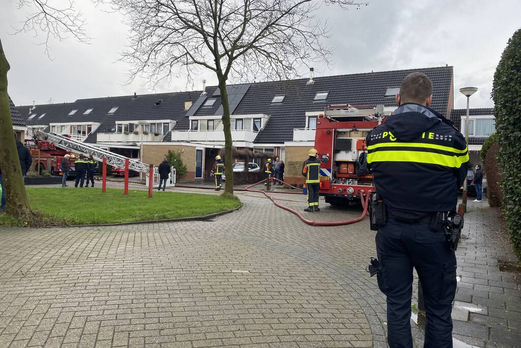 Flinke brand op zolder van woning