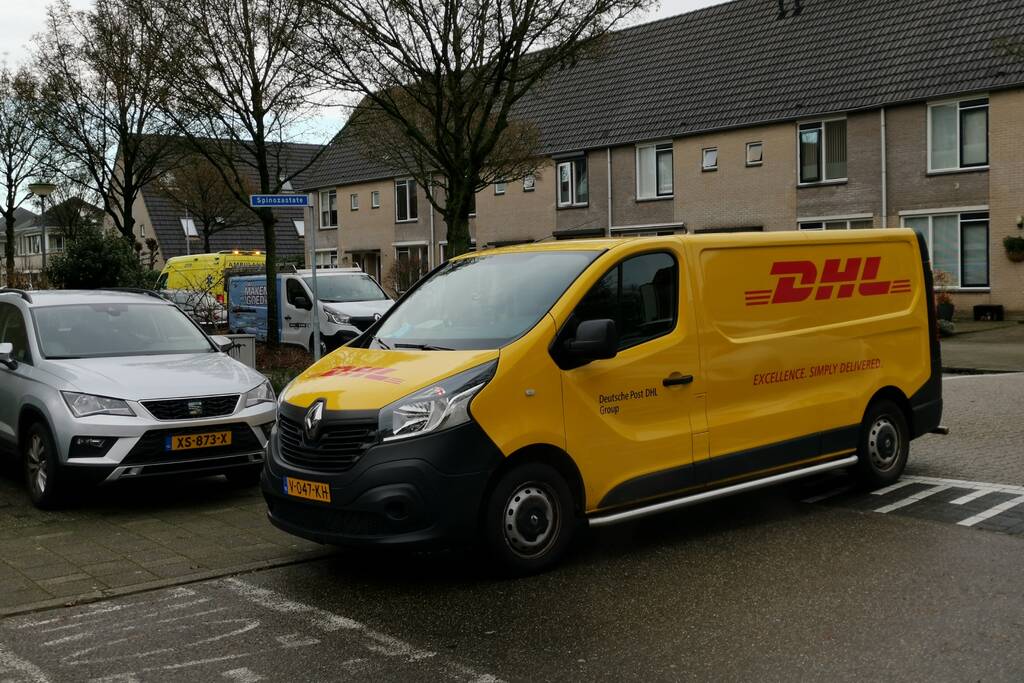 Fietser gewond bij aanrijding met bestelbus