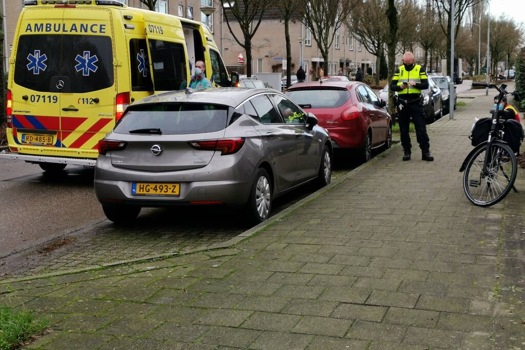 Fietser gewond bij aanrijding met bestelbus
