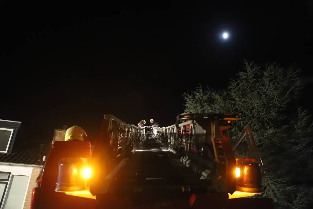 Schoorsteenbrand snel onder controle