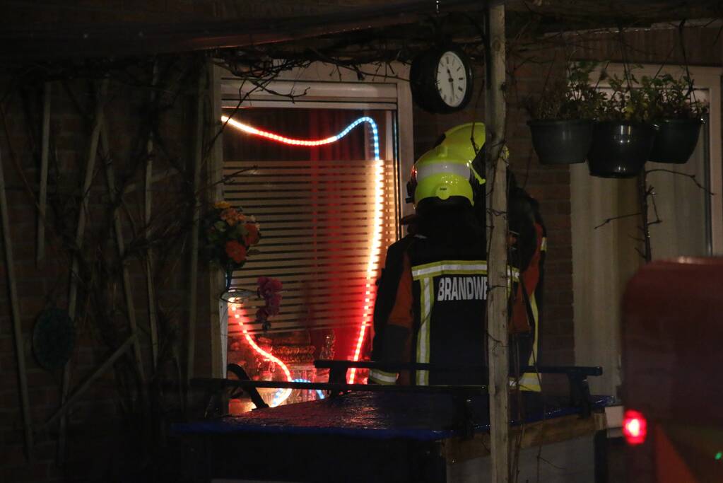 Uitslaande brand in schoorsteen