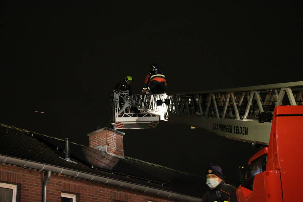 Uitslaande brand in schoorsteen