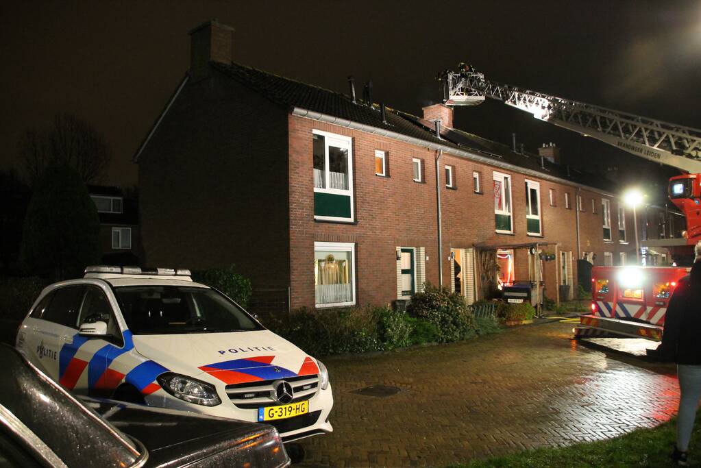 Uitslaande brand in schoorsteen