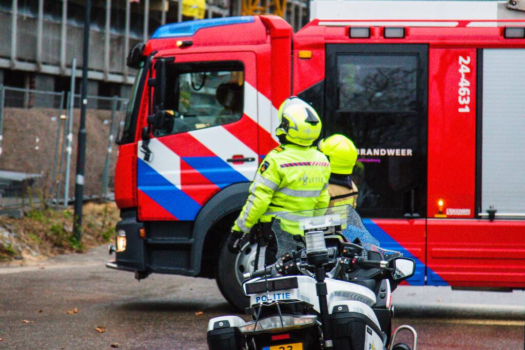 Groot gebied afgesloten door rondvliegend puin