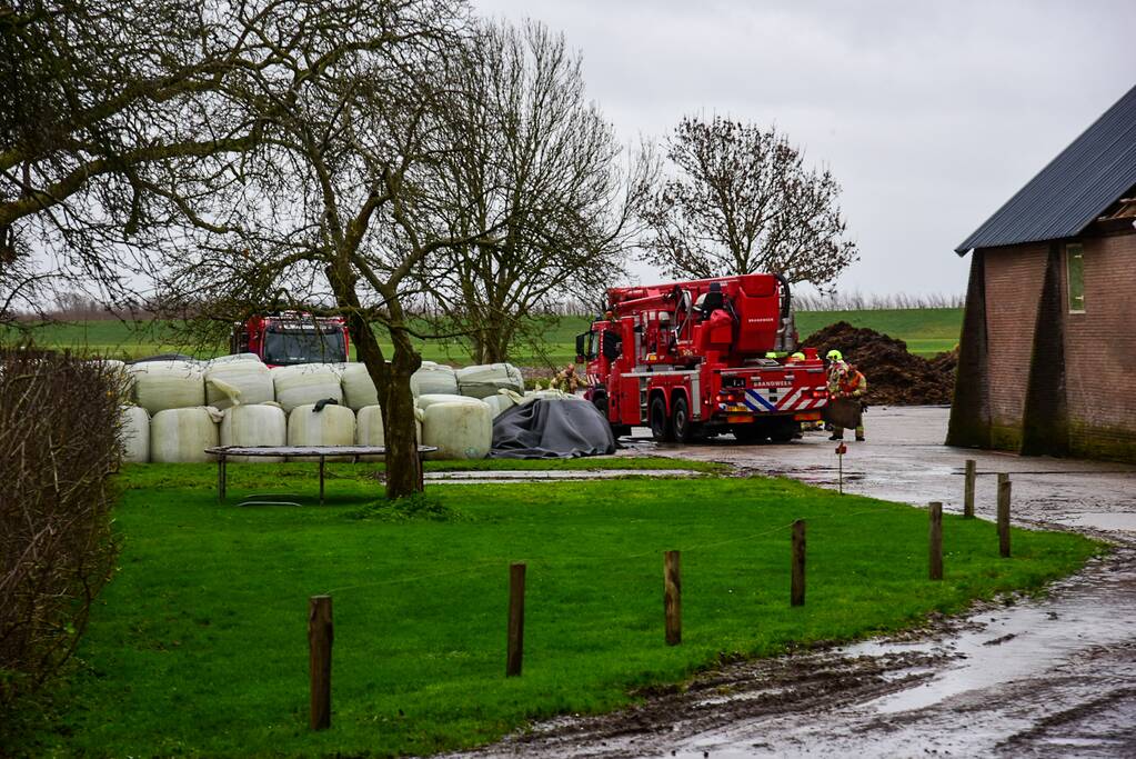 Dak waait weg van boerenstal