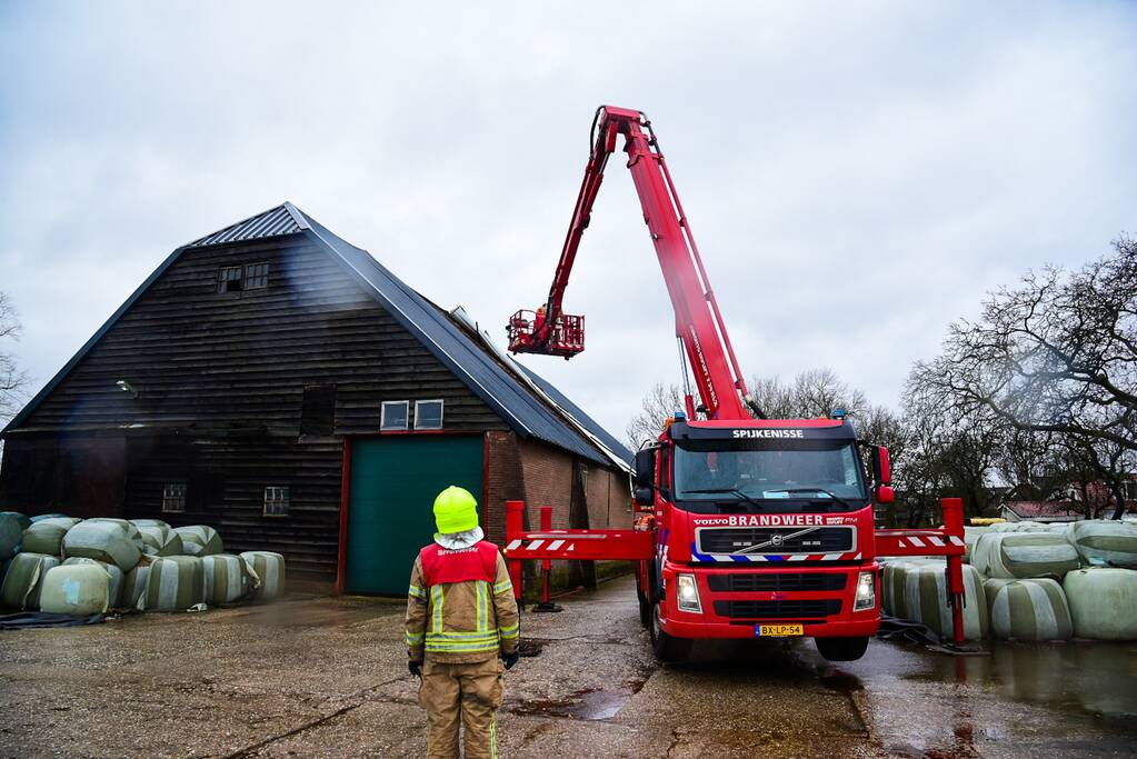 Dak waait weg van boerenstal
