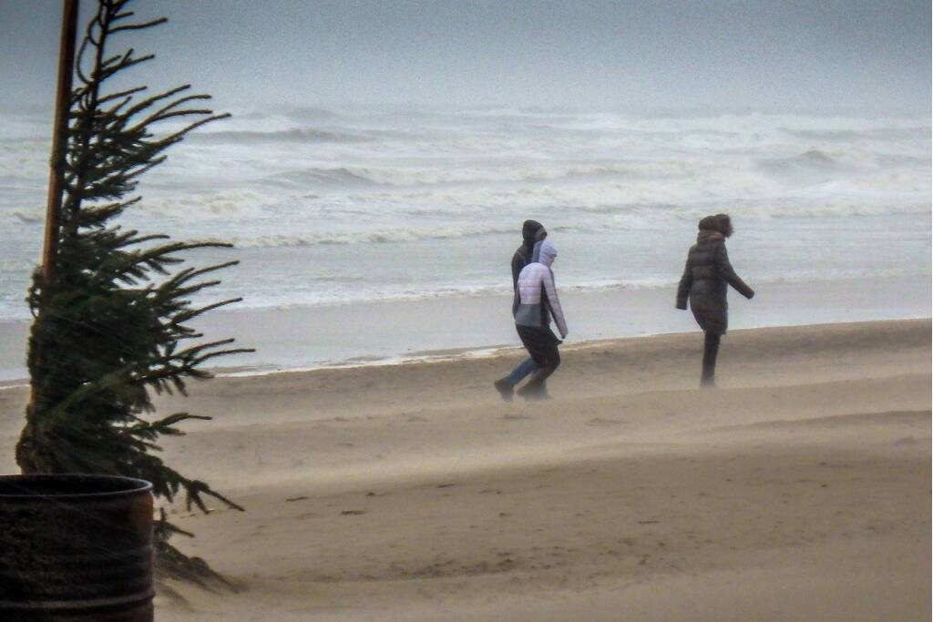 Uitwaaien op het strand bij windkracht negen