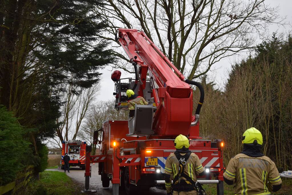Takken dreigen op de weg te vallen