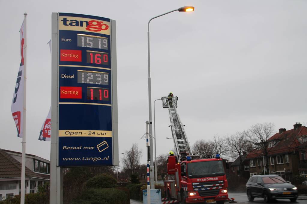 Lantaarnpaal zorgt voor gevaarlijke situatie