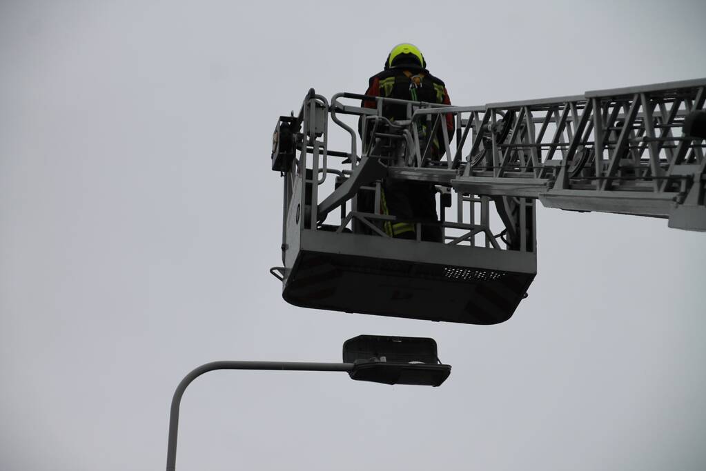 Lantaarnpaal zorgt voor gevaarlijke situatie