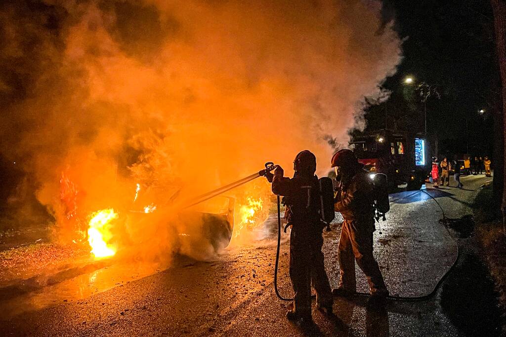 Auto met lachgas in brand bij ongeval