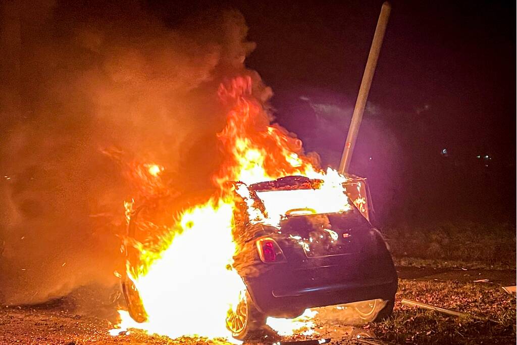 Auto met lachgas in brand bij ongeval